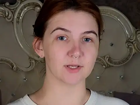Melanie Stoun online show from October 10, 7:13 am