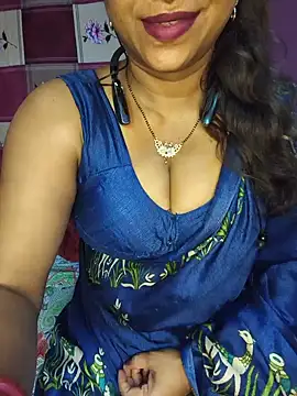 Sexy Mona Bhabhi online show from May 22, 6:39 pm