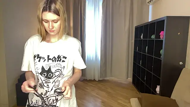 MoiraHavins online show from February 1, 7:18 am