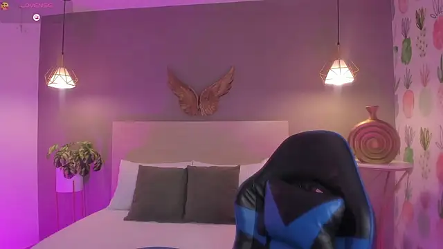 yaya23x online show from April 5, 2:05 pm