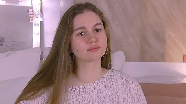 EllieHayes online show from February 21, 10:32 pm