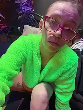 Stonermama666420 online show from March 8, 5:00 am