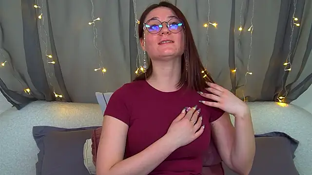 VictoriaArdern online show from November 17, 10:27 am