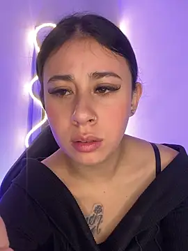 Zoee t online show from November 2, 4:05 am