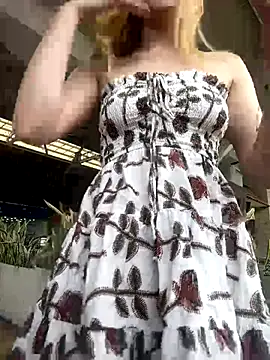 NicoleCut online show from September 25, 7:45 pm