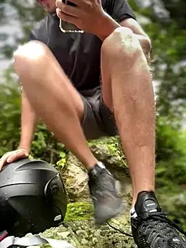 adam-rivera online show from November 16, 9:15 pm