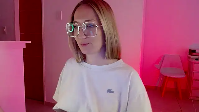 Snapshot of CabledHeredity chatting on October 27, 6:57 pm CabledHeredity online show from October 27, 6:57 pm