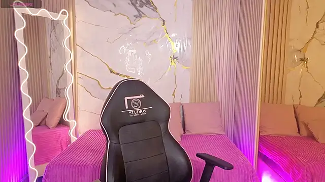 penelope tay1 online show from April 16, 3:29 am