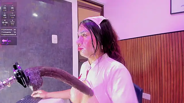 violett collins  online show from February 20, 6:26 am