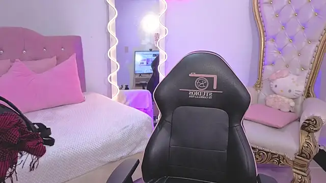 kittystart tay online show from November 22, 11:46 am