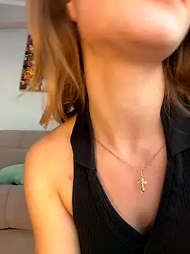 mi michelle online show from October 31, 1:59 pm