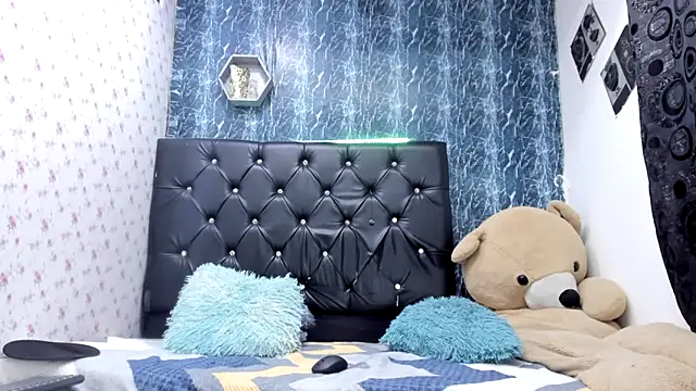 exotic hot couple online show from March 6, 10:27 pm