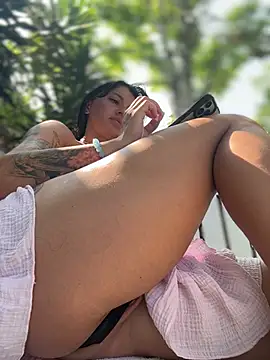 JulliaVegas online show from April 5, 2:32 am