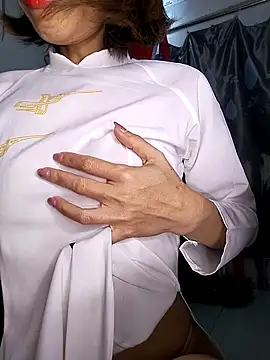 Lucy limon online show from April 2, 1:41 pm