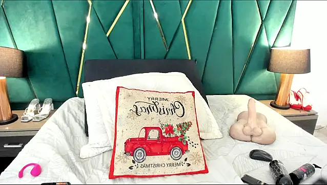 Tamara Myller online show from January 17, 1:40 pm