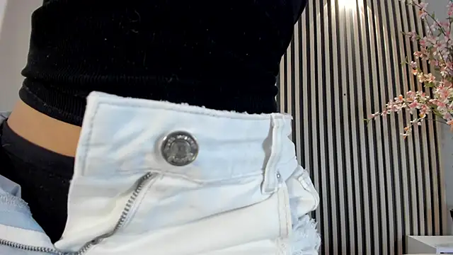 BrithanySummer online show from February 17, 4:01 am