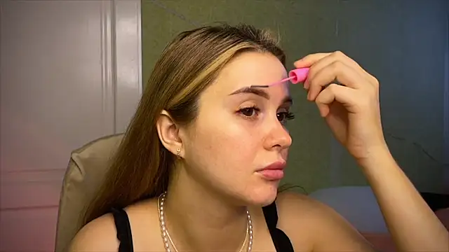 IlonaMurf online show from April 4, 8:02 am