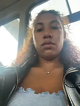 lauraltt online show from December 16, 7:09 pm