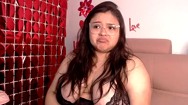 lizzie c online show from February 21, 6:36 am