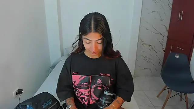 martina roldam online show from March 4, 3:02 am