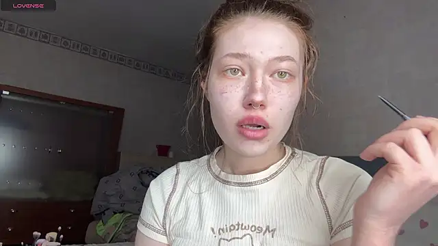 eva varnerr online show from March 8, 8:57 pm