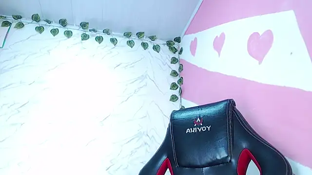 avaleri cherry online show from October 18, 2:58 am