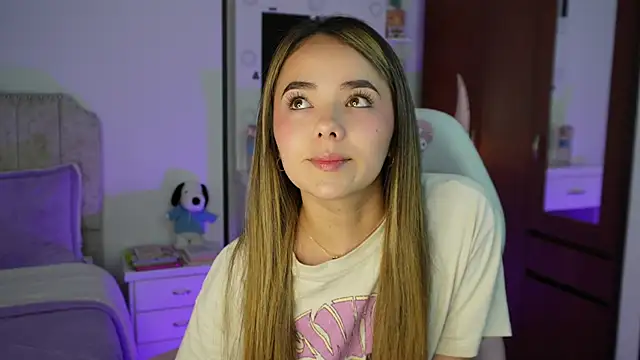 SexyAngel22 online show from December 2, 1:18 am