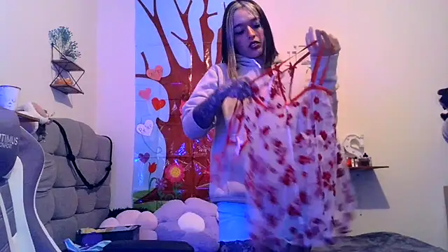 BlueStoneX online show from February 14, 8:05 am