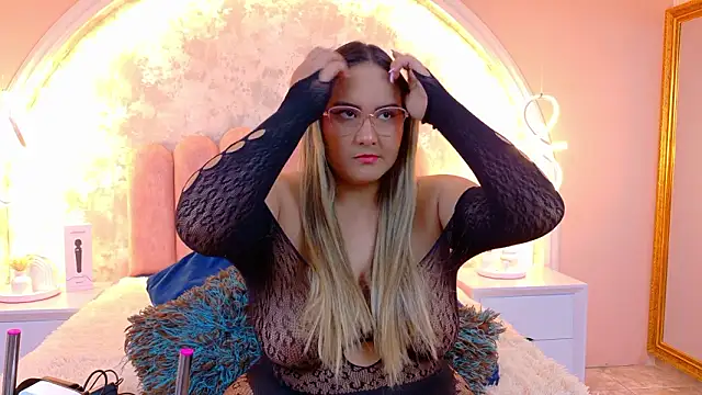 MiaLaurents online show from March 5, 3:13 am