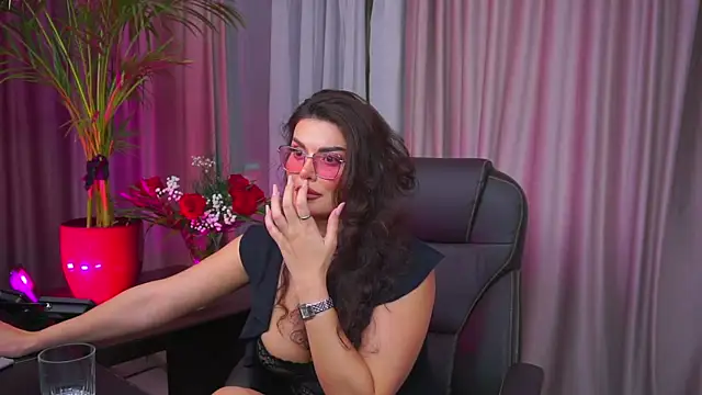 myakalifa online show from September 15, 9:44 pm