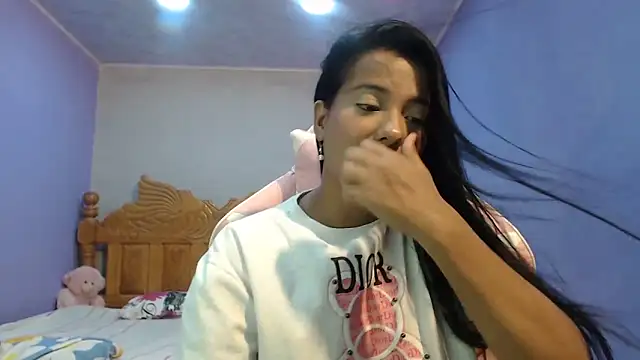 Coral0403 online show from November 5, 7:08 pm