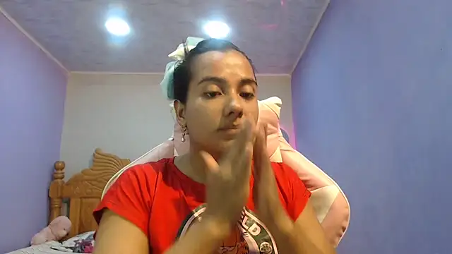 Snapshot of Coral0403 chatting on October 23, 1:00 am Coral0403 online show from October 23, 1:00 am