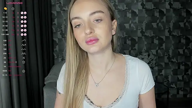 A delina online show from November 22, 1:58 pm