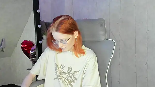 ElizabethHarpper online show from February 25, 5:22 pm