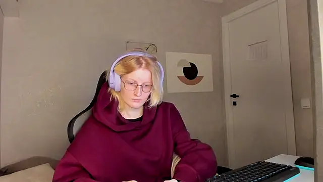 ElizabethHarpper online show from November 10, 1:22 am