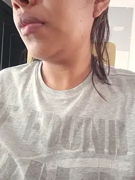 Snapshot of PaulaOrtiz_1 chatting on October 21, 3:38 pm PaulaOrtiz 1 online show from October 21, 3:38 pm