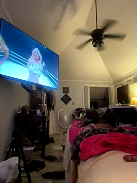 damselaintstressn online show from October 20, 10:40 am