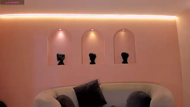 NiaSalvatore online show from October 30, 7:48 pm