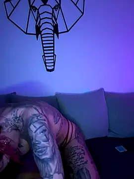 Mia-Fuchs online show from September 19, 3:05 am