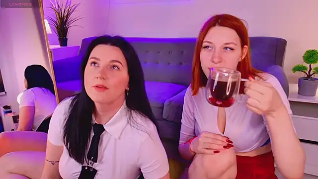 Mikka Blush online show from November 28, 11:41 pm