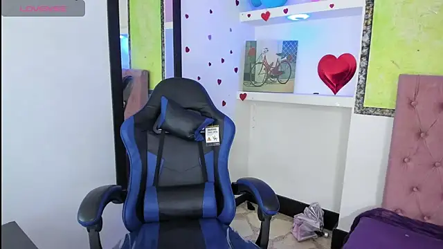 Anniee x online show from March 30, 12:38 pm