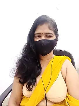 Lucky-Deepthi online show from April 13, 9:15 pm