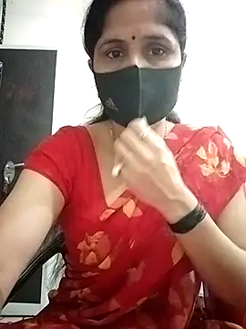 Snapshot of beautifulparii chatting on October 27, 1:45 am beautifulparii online show from October 27, 1:45 am