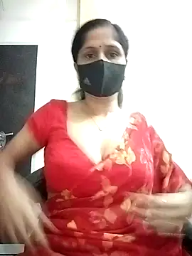 Snapshot of beautifulparii chatting on October 4, 2:50 am beautifulparii online show from October 4, 2:50 am