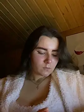 mewKate online show from February 28, 7:57 pm