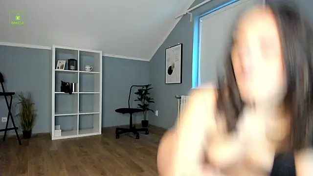 Stephany Richardz online show from March 8, 6:17 am