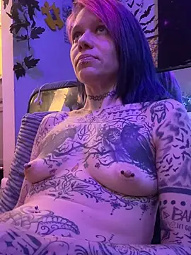 trashbrat online show from June 6, 7:03 am