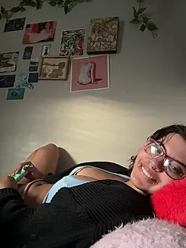 Rubyred2369 online show from April 30, 11:08 pm