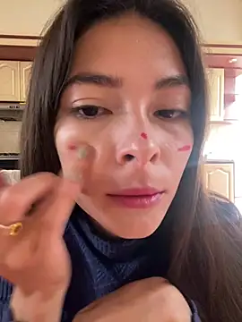 Aleska Miami online show from April 9, 2:00 pm