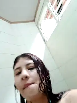 MiaQueen021 online show from October 2, 6:57 pm